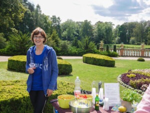 Steffi im Schlosspark
